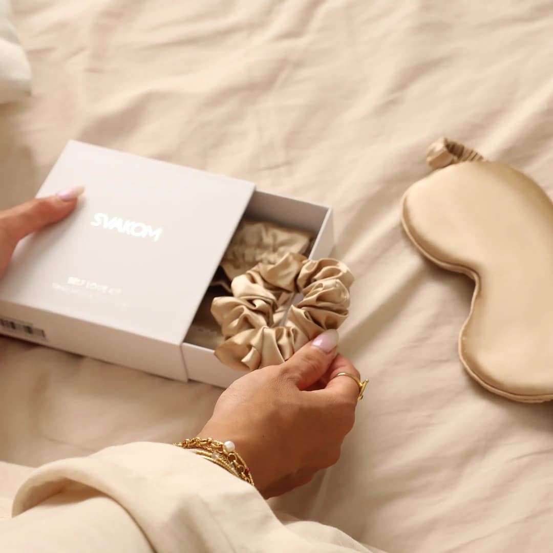 SVAKOM SELF-LOVE KIT 緞質眼罩及髮圈套裝